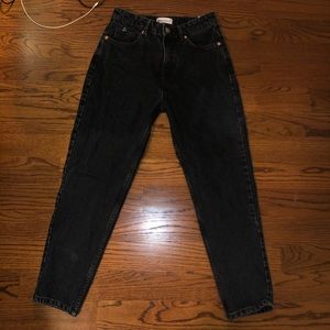 black ZARA mom jeans